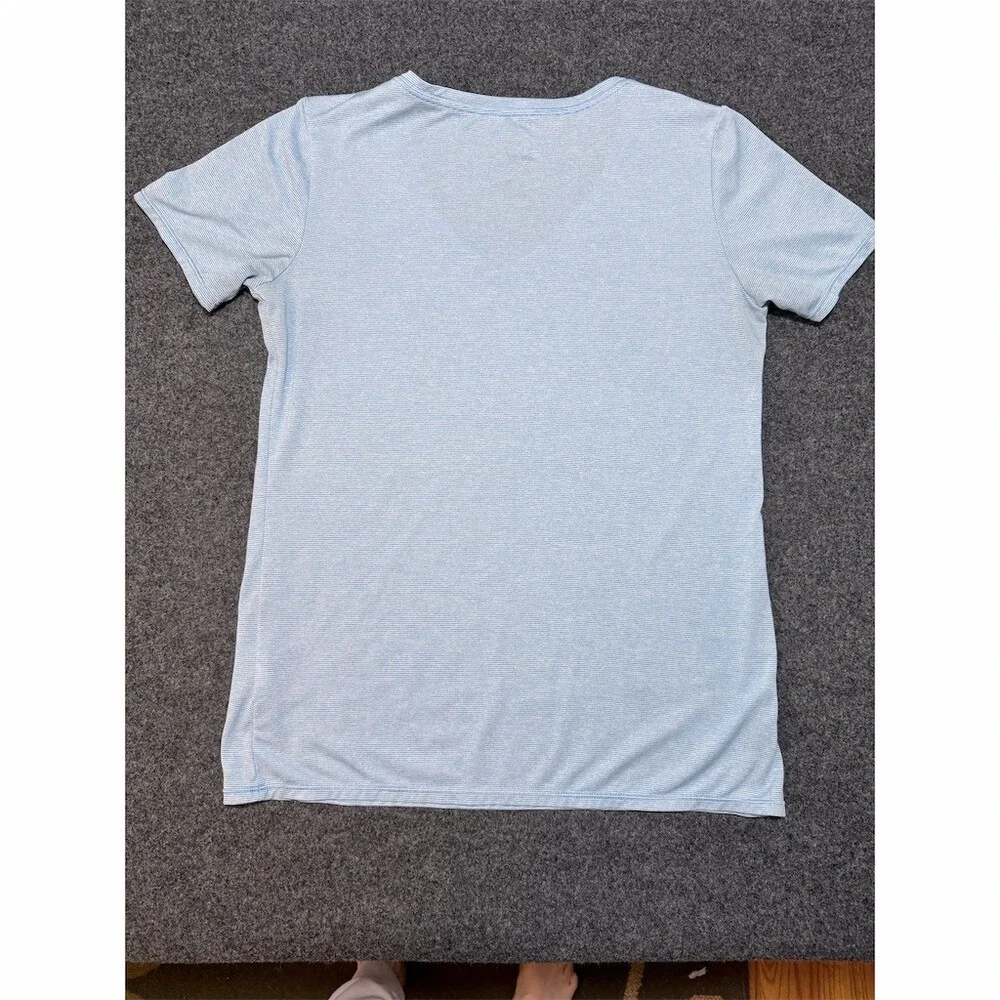 Nike The Nike Tee T-Shirt Womens Size M Blue Micro-Stripe V-Neck Dri-FIT